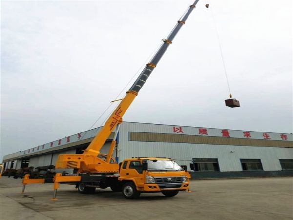沈阳市吊车租赁公司_吊车出租施工时安全指南注意事项